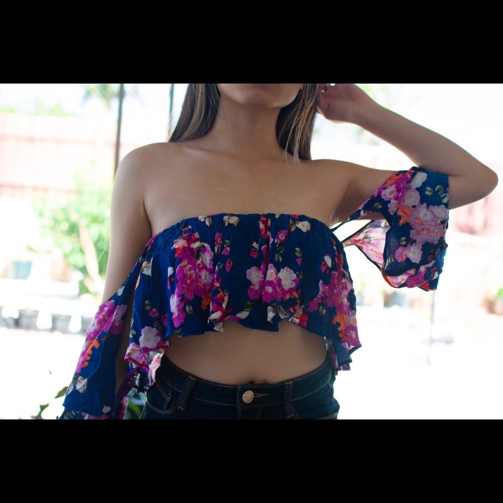 Forever 21 Floral Cold Shoulder Crop Top